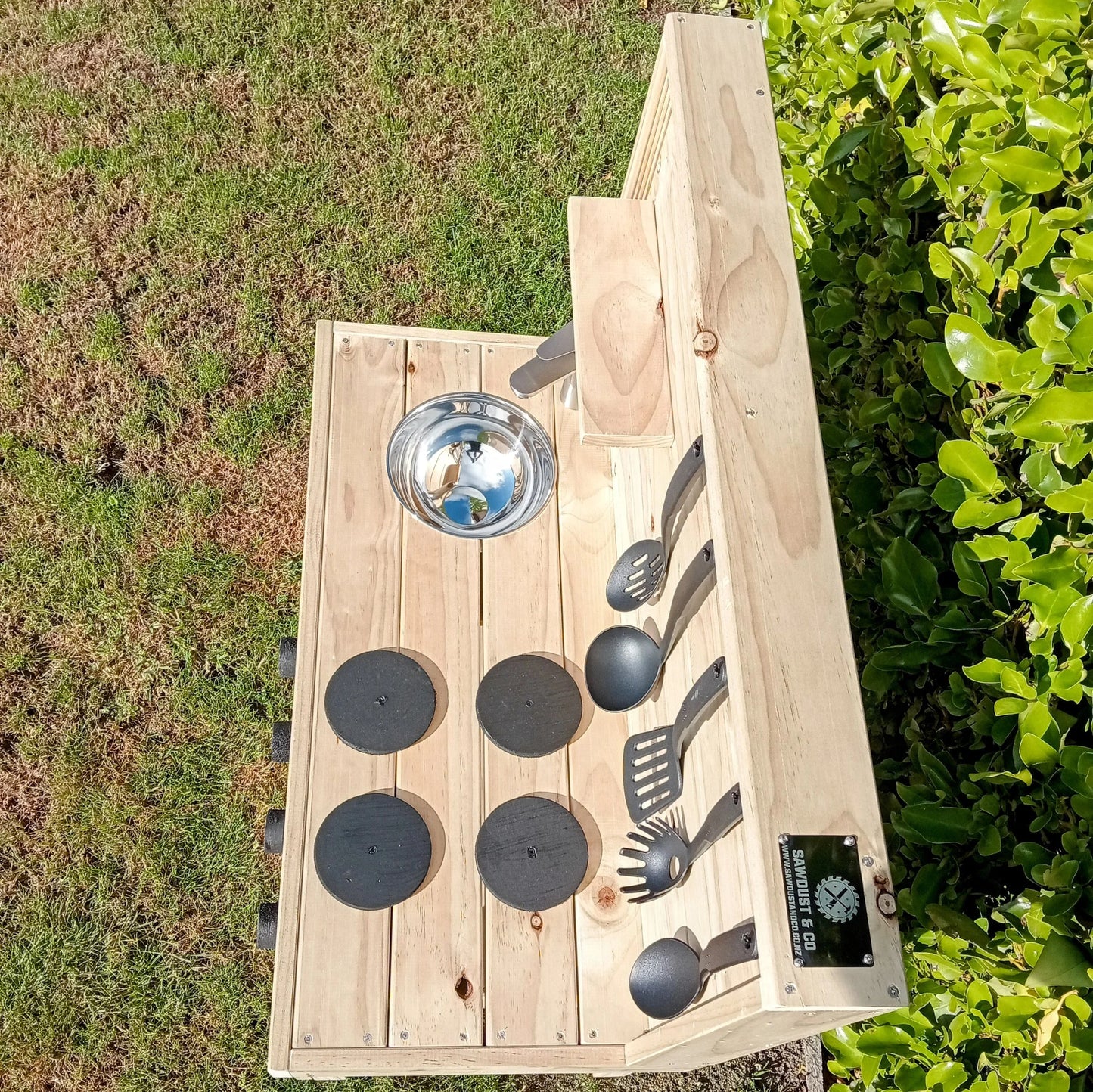 Messy Masterpiece Mud Kitchen! - Medium