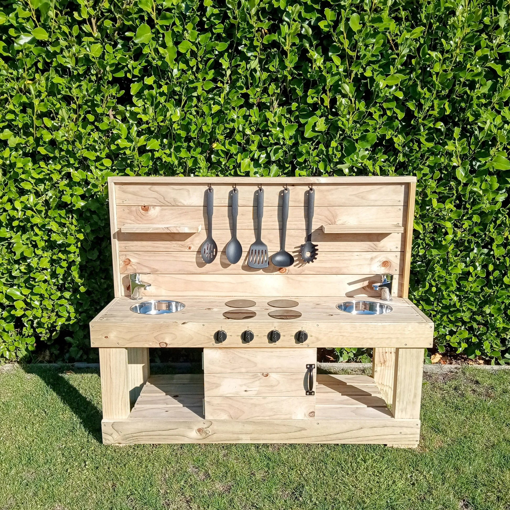Messy Masterpiece Mud Kitchen! - XL with oven