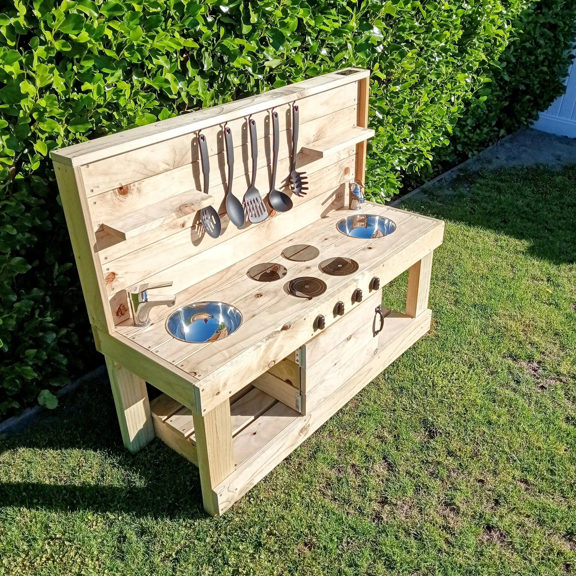 Messy Masterpiece Mud Kitchen! - XL with oven