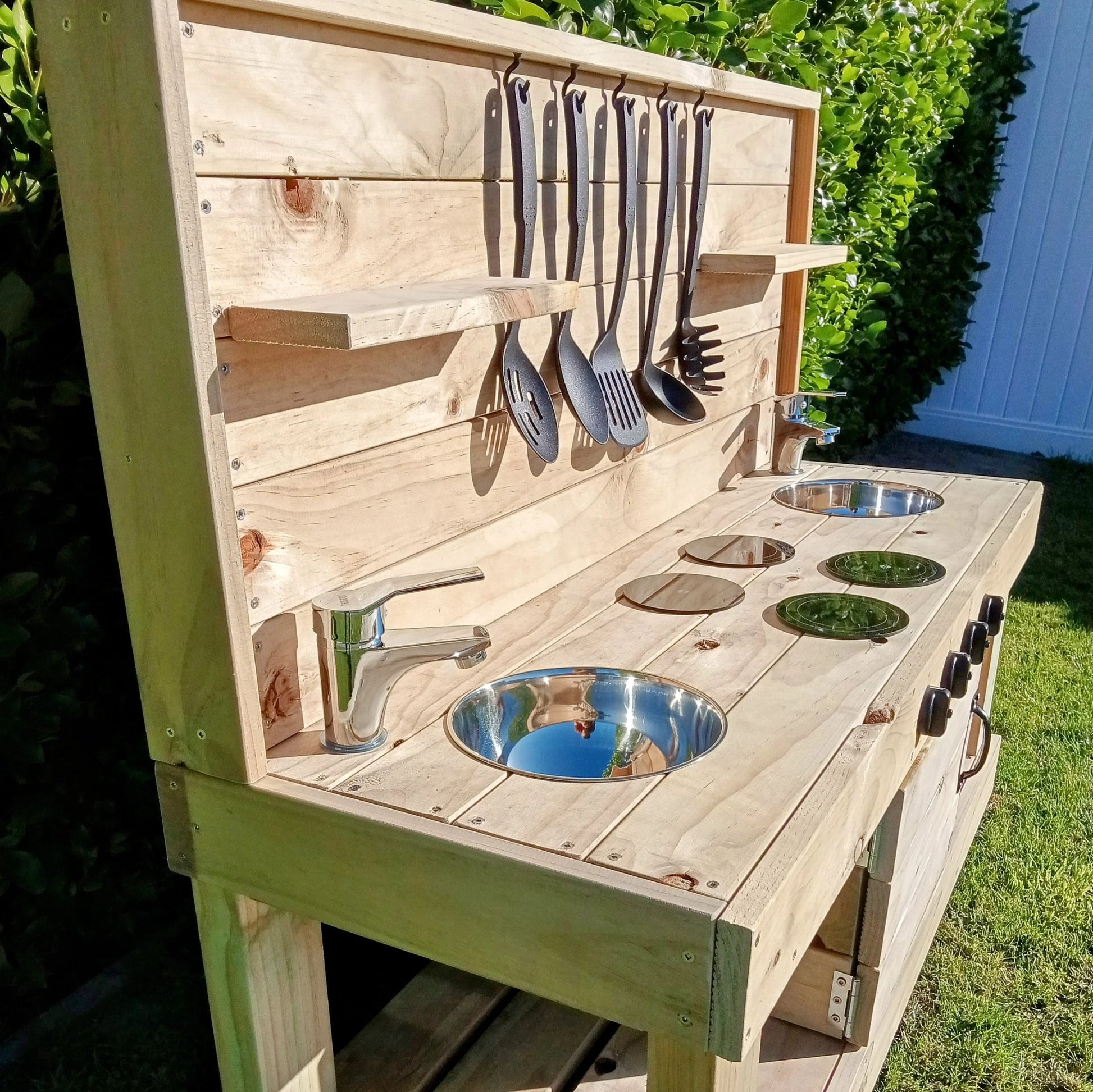 Messy Masterpiece Mud Kitchen! - XL with oven